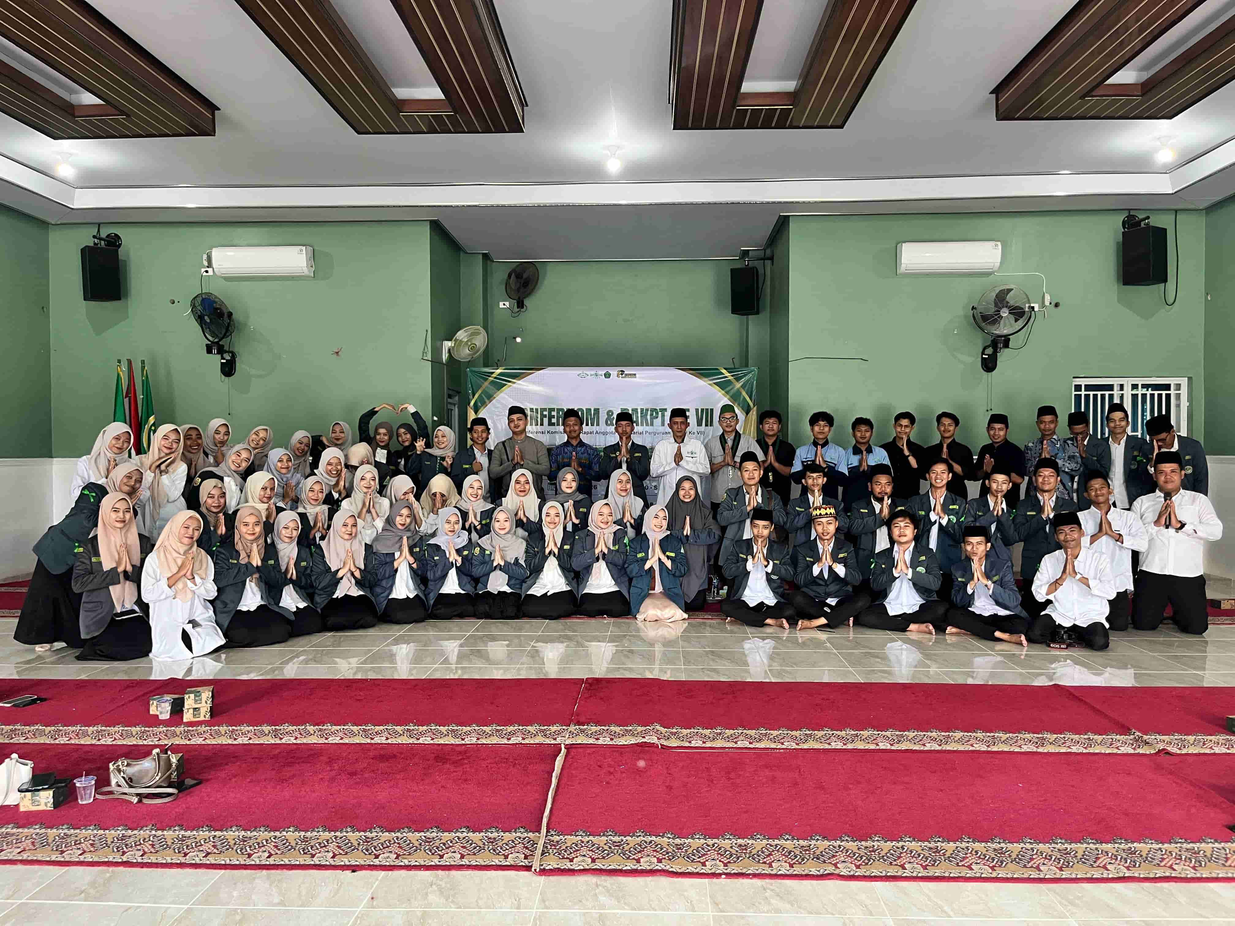 Diskusi mahasiswa PKPT